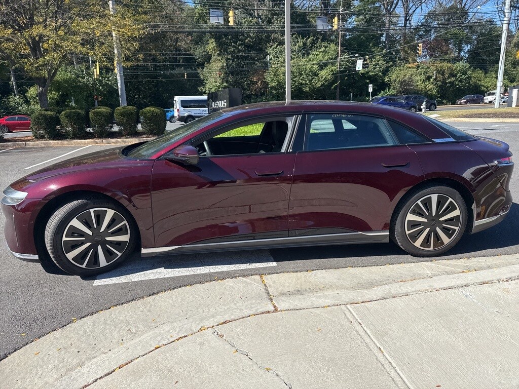 2024 Lucid Air Pure photo 4