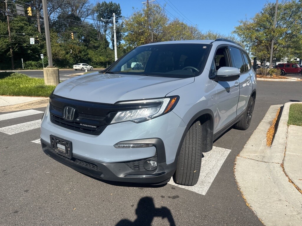2022 Honda Pilot Black Edition photo 3