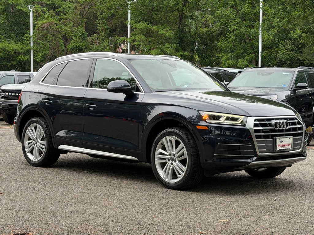 2018 Audi Q5 2.0T quattro S tronic Premium Plus's photo