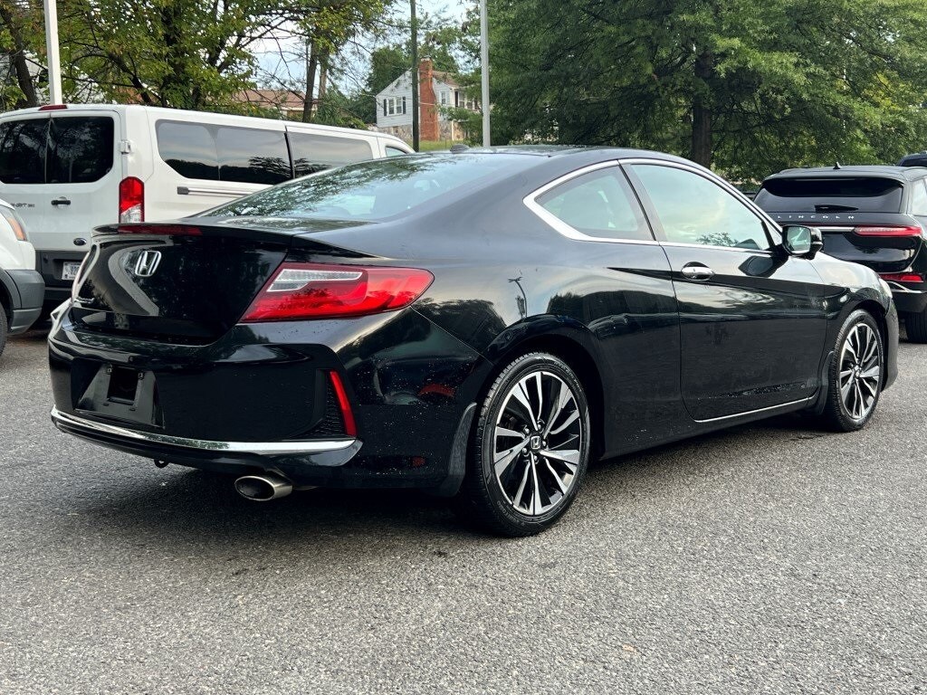 2017 Honda Accord EX photo 4