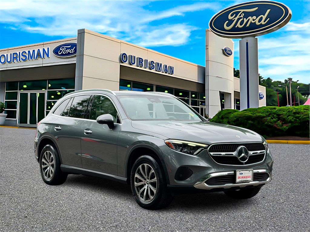 2023 Mercedes-Benz GLC GLC 300 4MATIC's photo