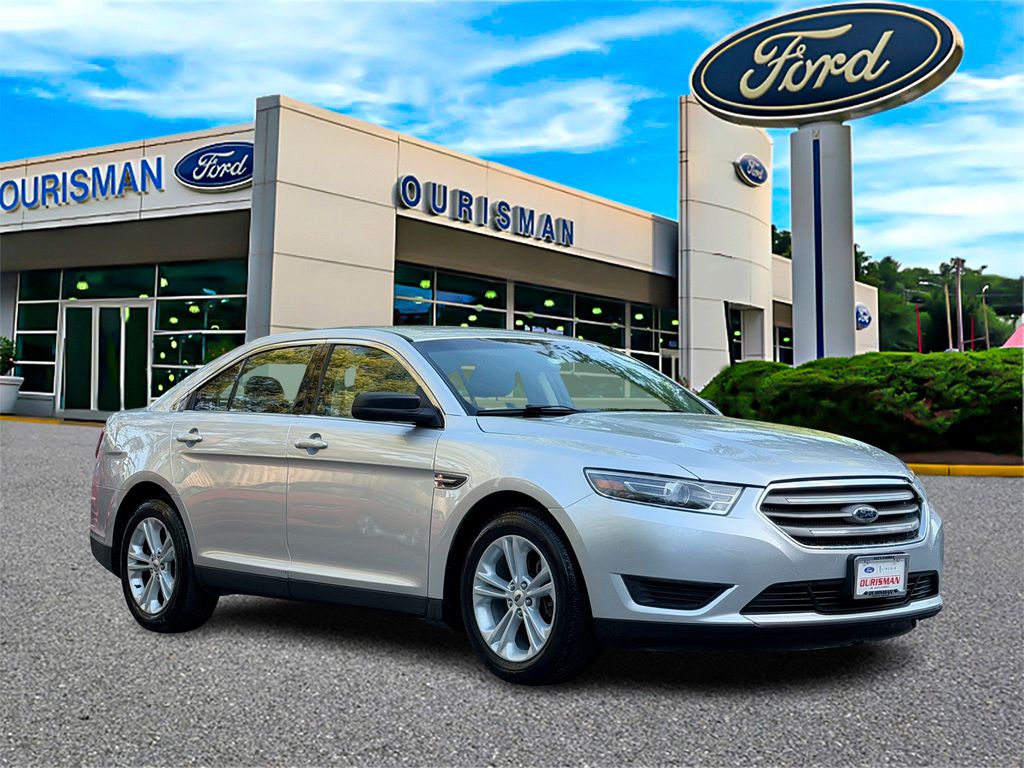 2019 Ford Taurus SE FWD's photo