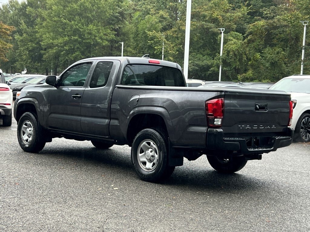 2022 Toyota Tacoma SR photo 3