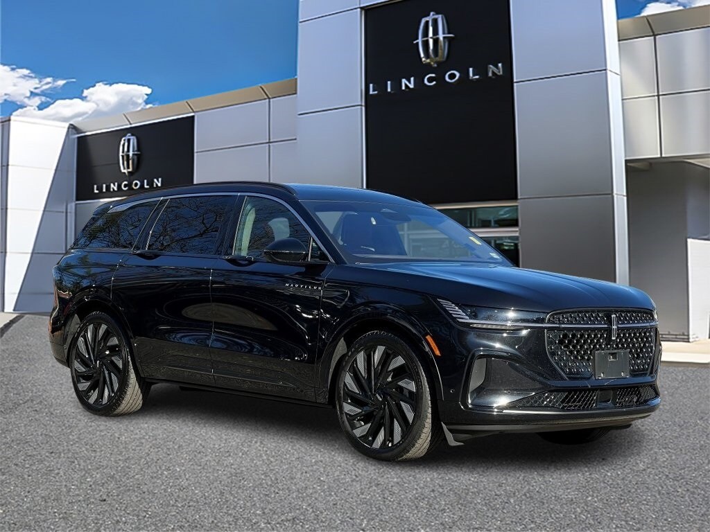 2024 Lincoln Nautilus Black Label's photo