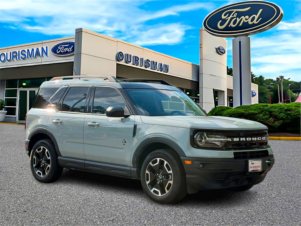 2023 Ford Bronco Sport Outer Banks 4X4's photo
