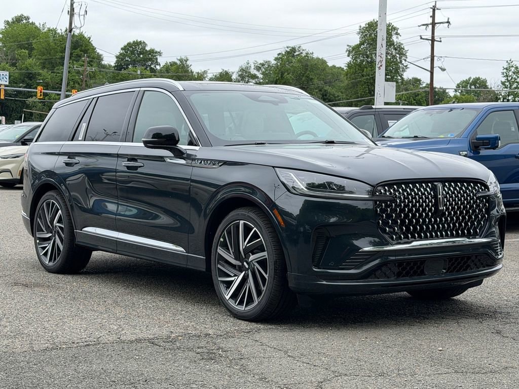 2026 Lincoln Aviator Black Label AWD's photo