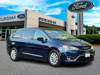 Pre-Owned 2019 Chrysler Pacifica Touring Plus Minivan/Van in Alexandria, VA