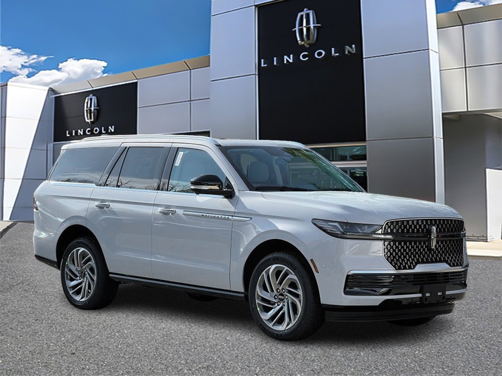 2025 Lincoln Navigator Reserve's photo