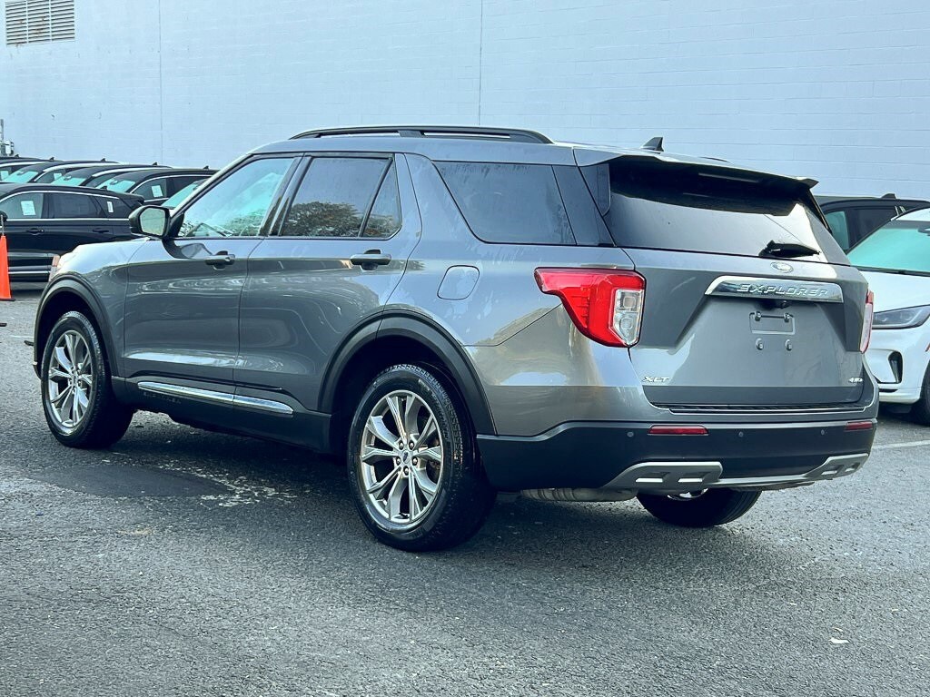 2022 Ford Explorer XLT photo 3