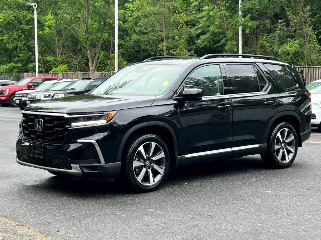 Used 2025 Honda Pilot Elite with VIN 5FNYG1H81SB006912 for sale in Alexandria, VA