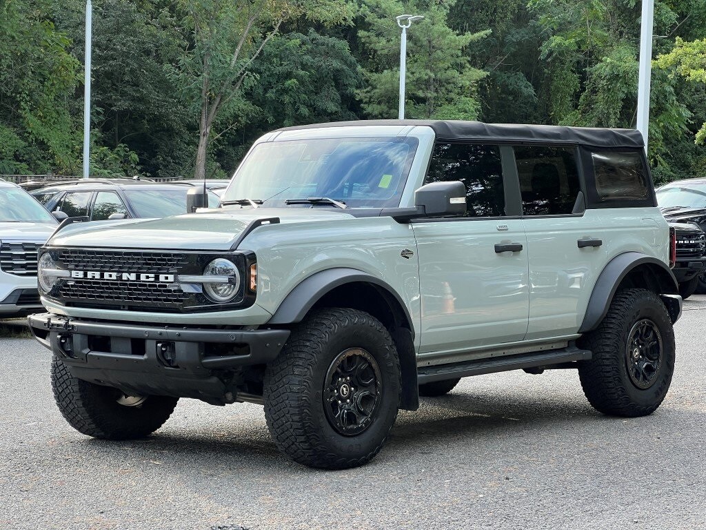 2022 Ford Bronco Wildtrak photo 2