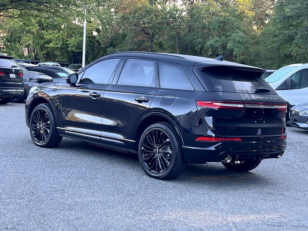 2025 Lincoln Corsair Grand Touring photo 2
