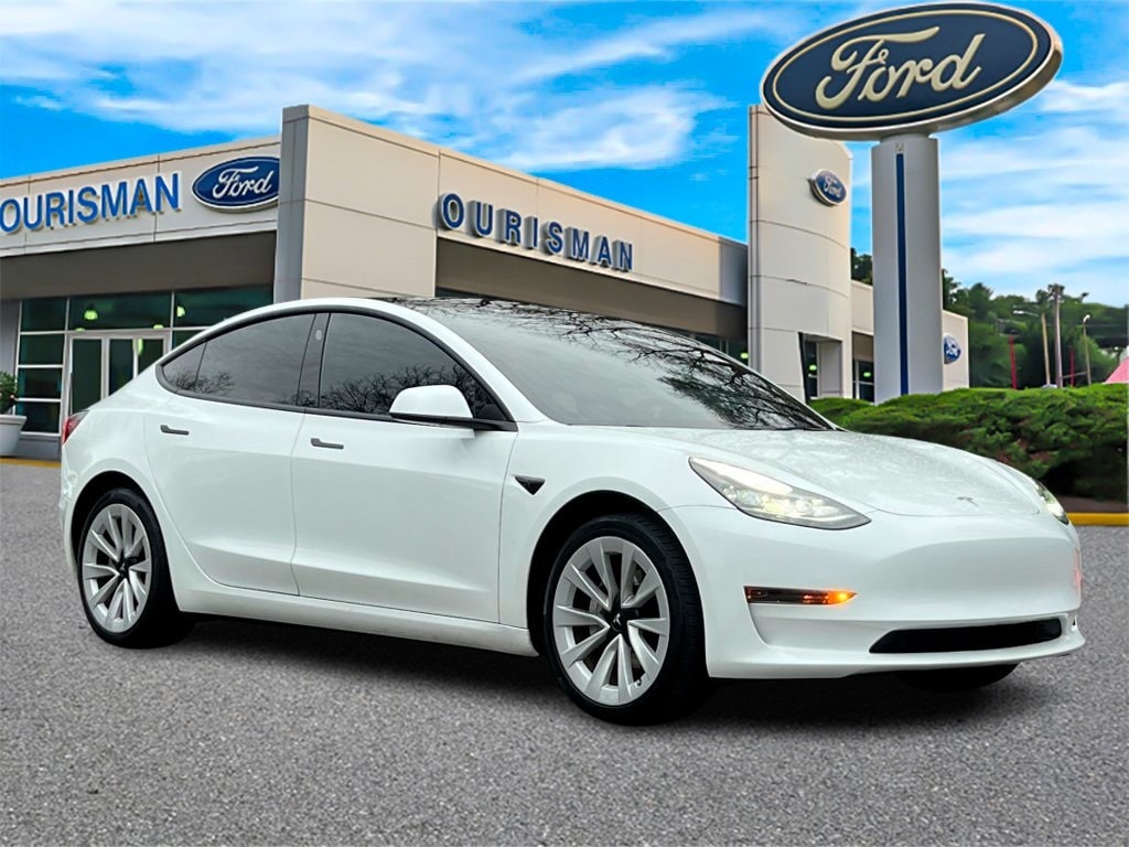 2023 Tesla Model 3 Base's photo