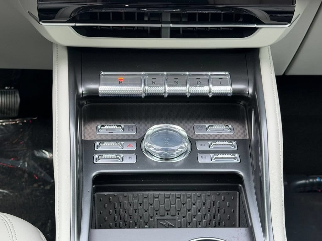 2026 Lincoln Nautilus Premiere - Photo 13