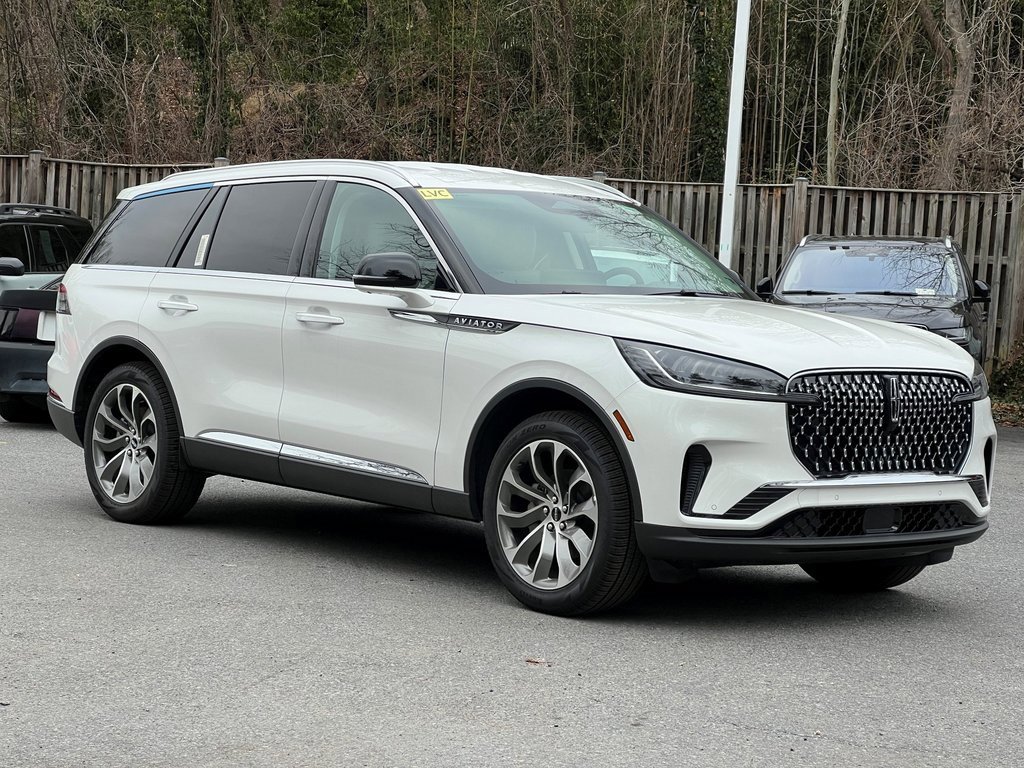 2026 Lincoln Aviator Premiere AWD's photo