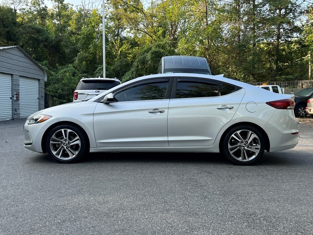 2017 Hyundai Elantra Limited photo 3