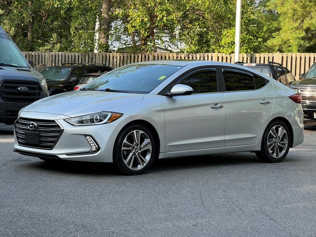 2017 Hyundai Elantra Limited photo 2