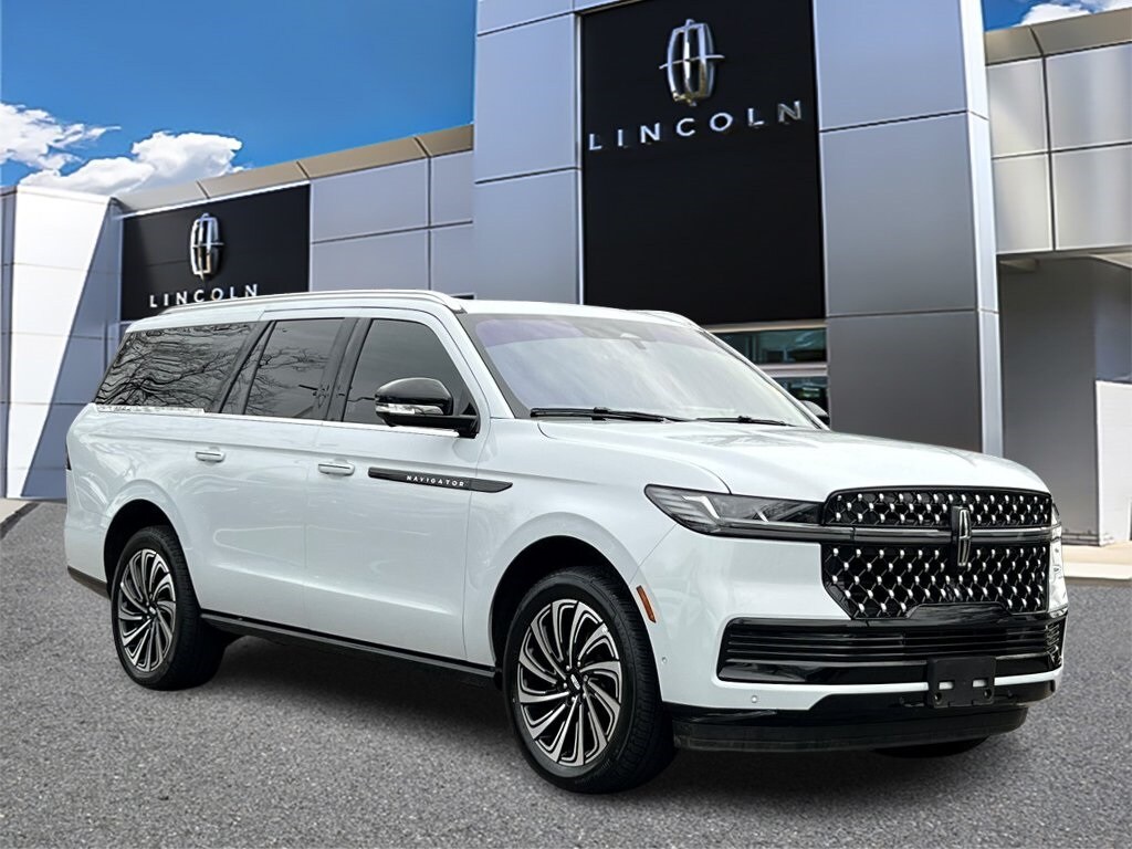 2025 Lincoln Navigator Black Label L's photo