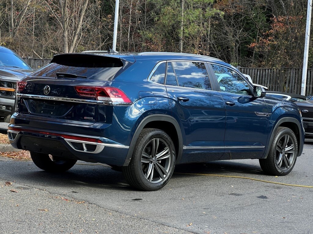 2022 Volkswagen Atlas Cross Sport SEL R-Line photo 4