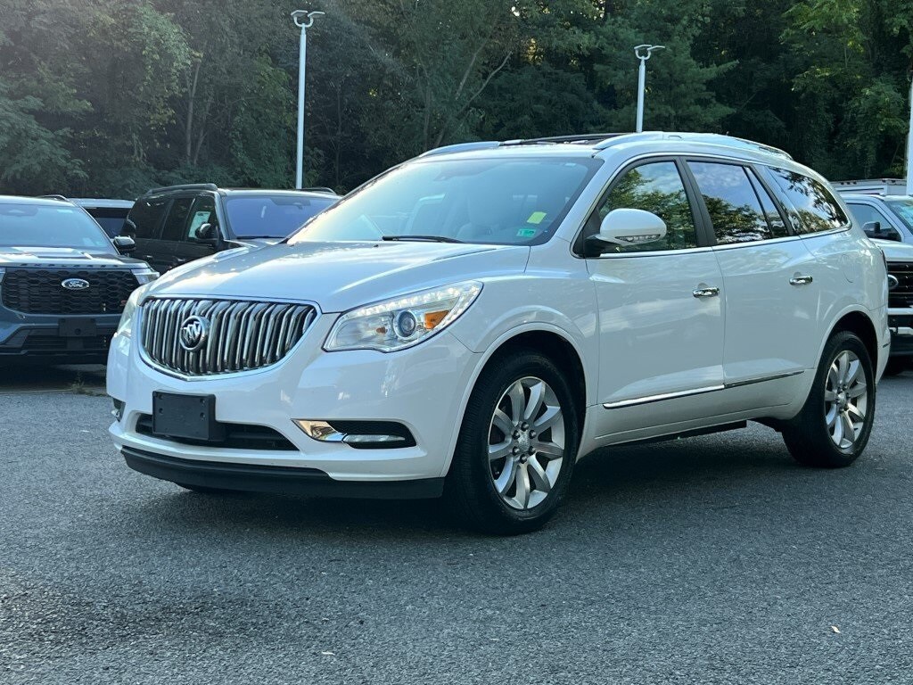 2017 Buick Enclave Leather photo 2