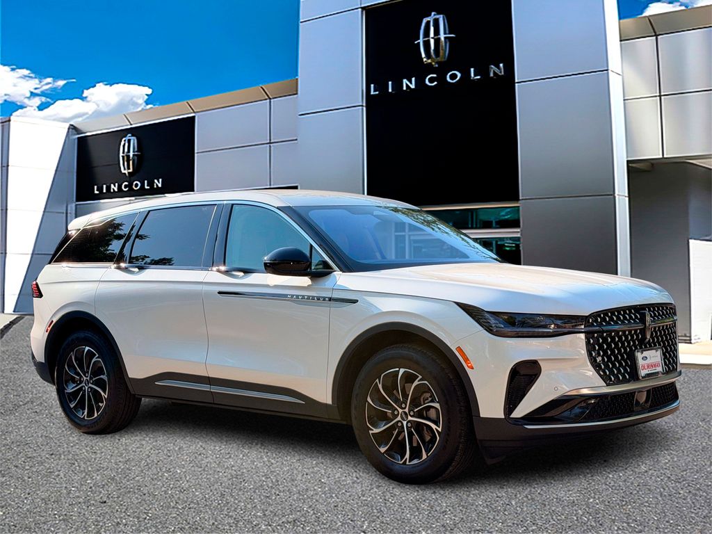 2025 Lincoln Nautilus Premiere AWD's photo