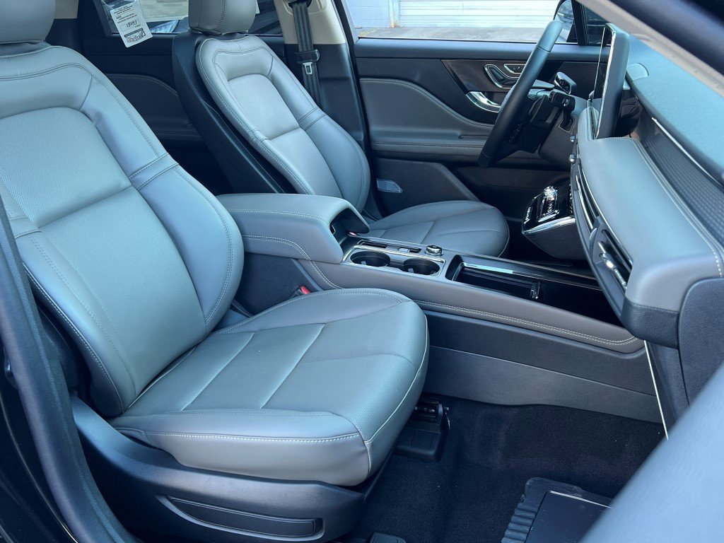 2026 Lincoln Corsair Premiere - Photo 8