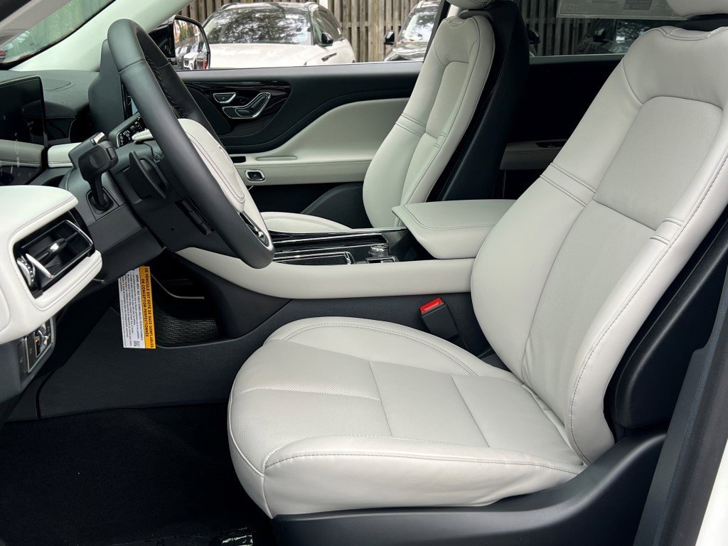 2026 Lincoln Aviator Premiere - Photo 16