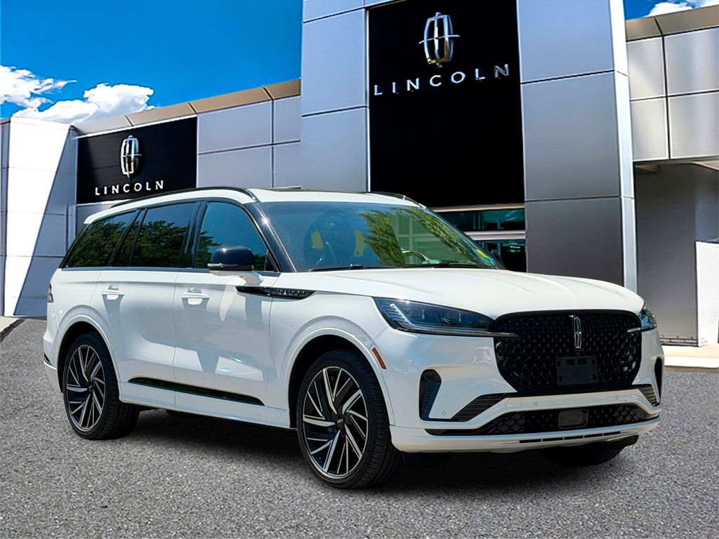 2025 Lincoln Aviator Black Label AWD's photo
