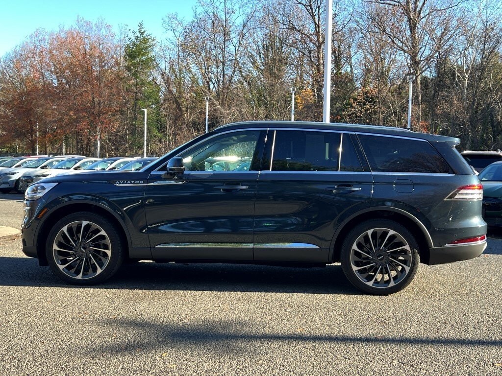 2021 Lincoln Aviator Reserve photo 2