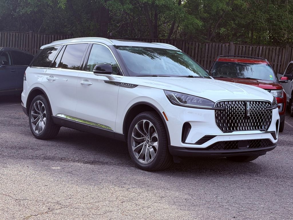 2026 Lincoln Aviator Premiere AWD's photo