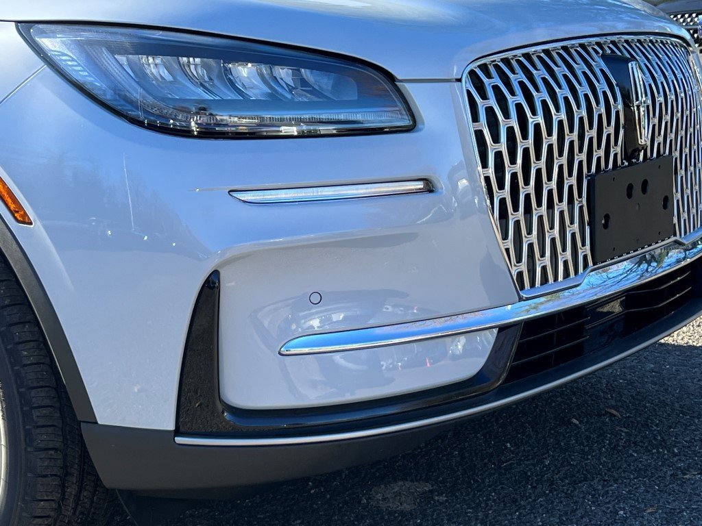 2026 Lincoln Corsair Premiere photo 2