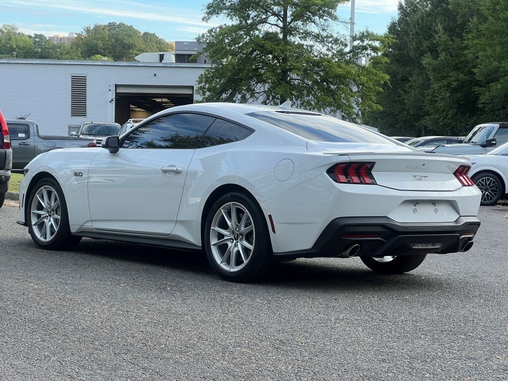 2024 Ford Mustang GT Premium photo 4