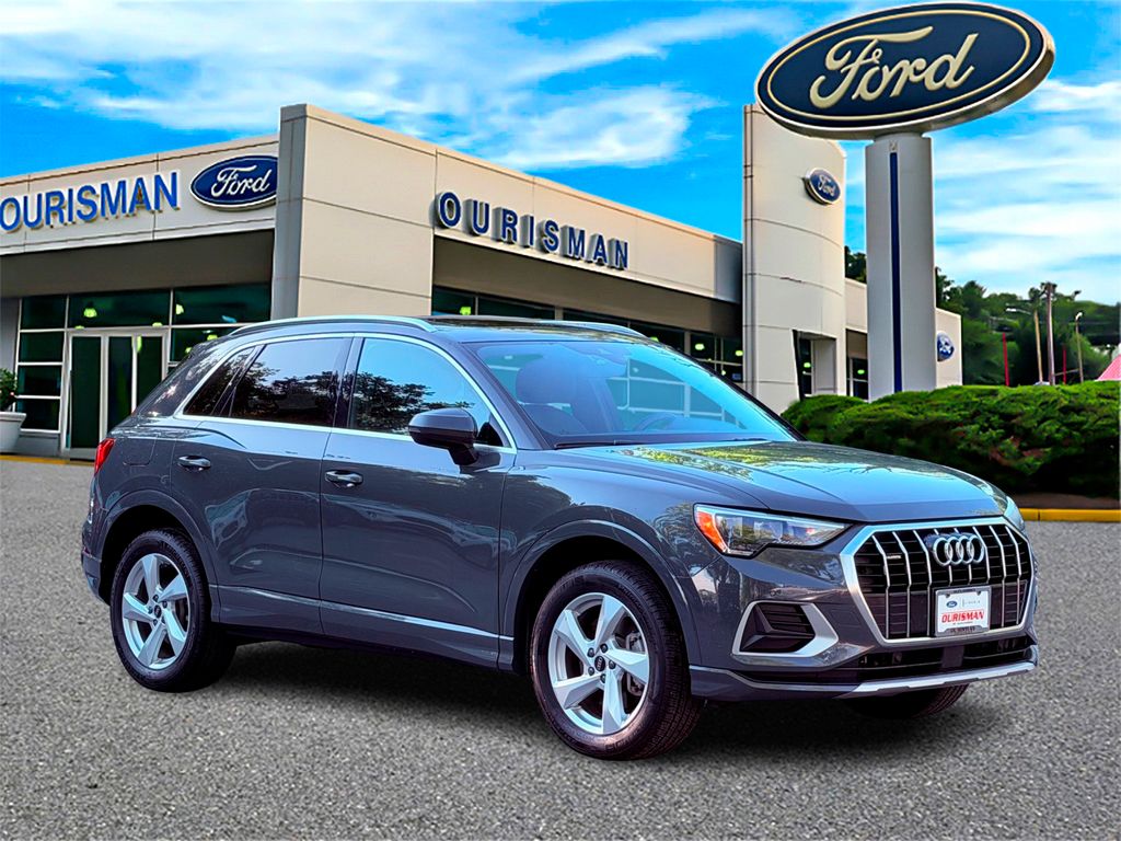 2021 Audi Q3 40 TFSI Premium quattro's photo