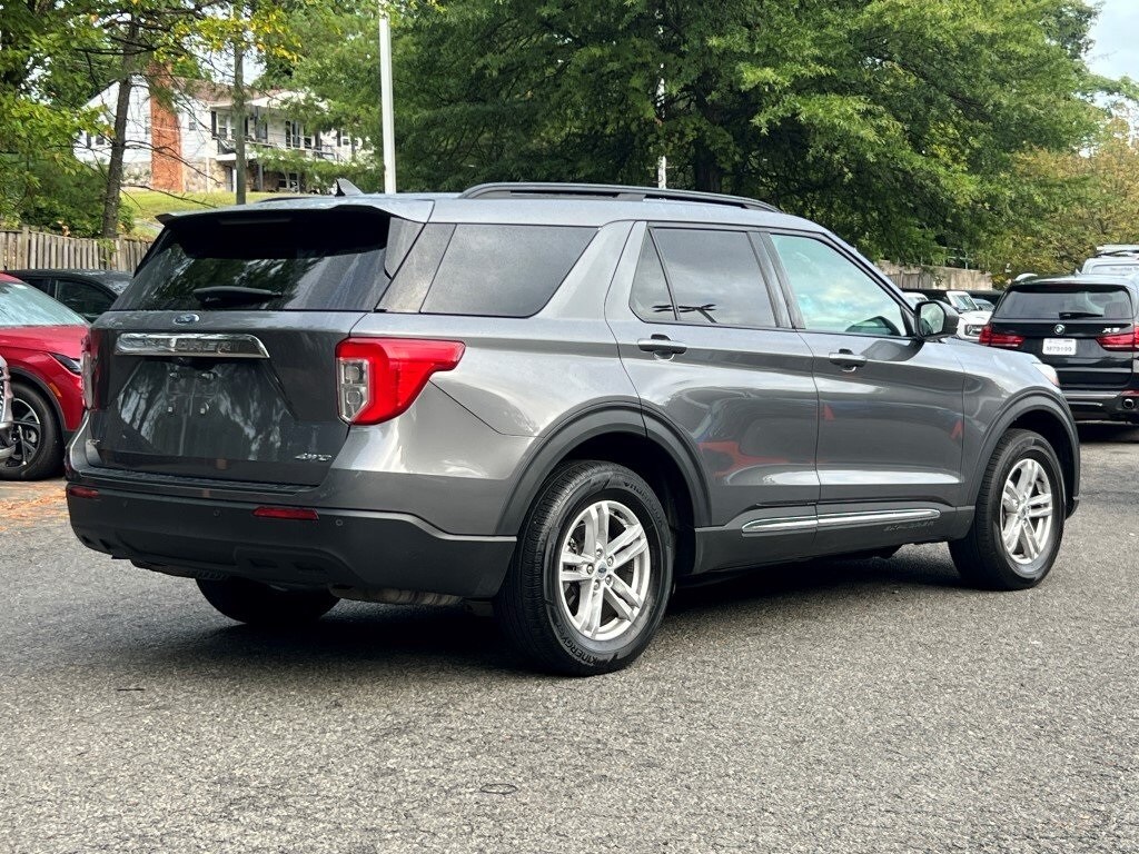 2021 Ford Explorer XLT photo 4