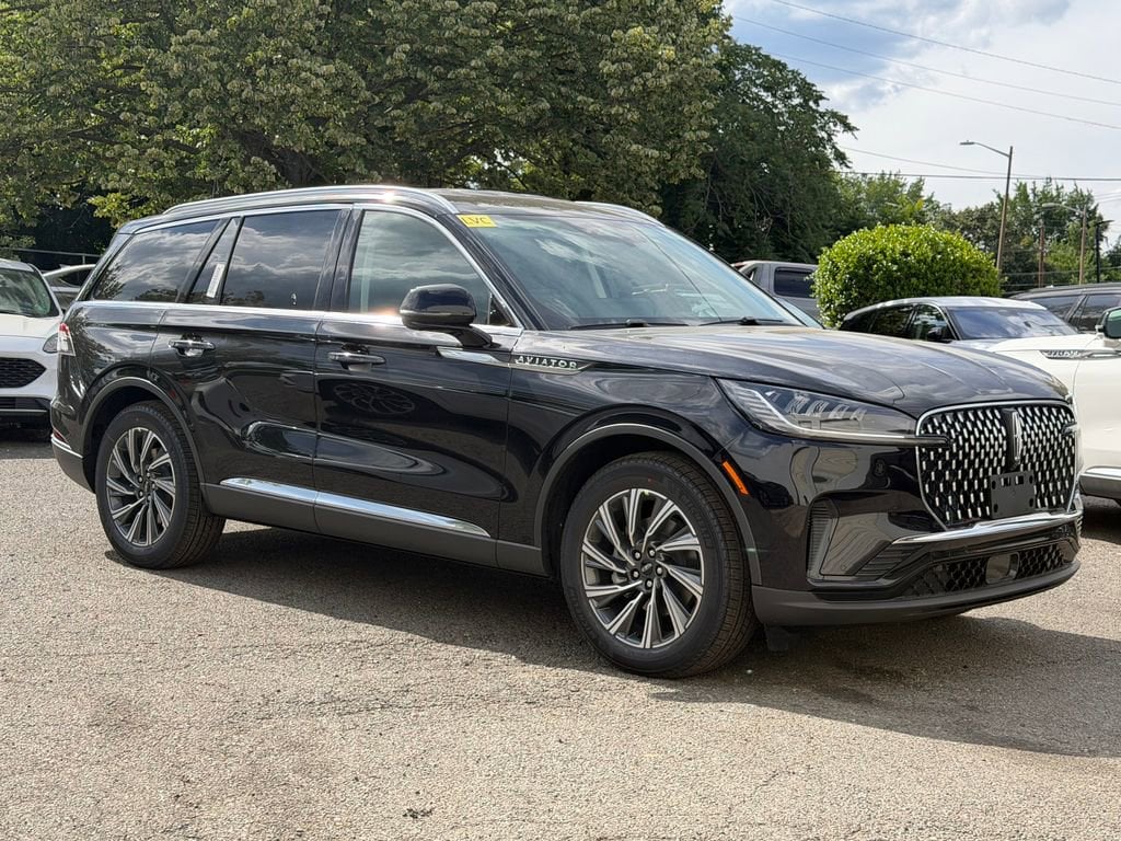 2026 Lincoln Aviator Premiere RWD's photo