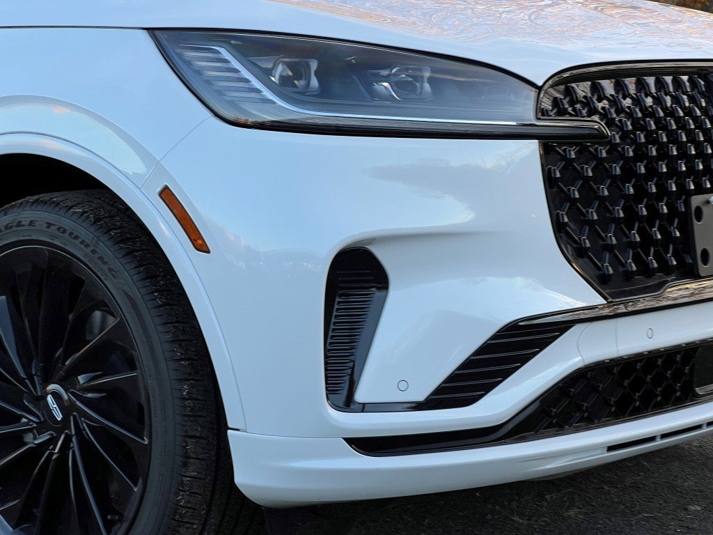 2025 Lincoln Aviator Reserve photo 2
