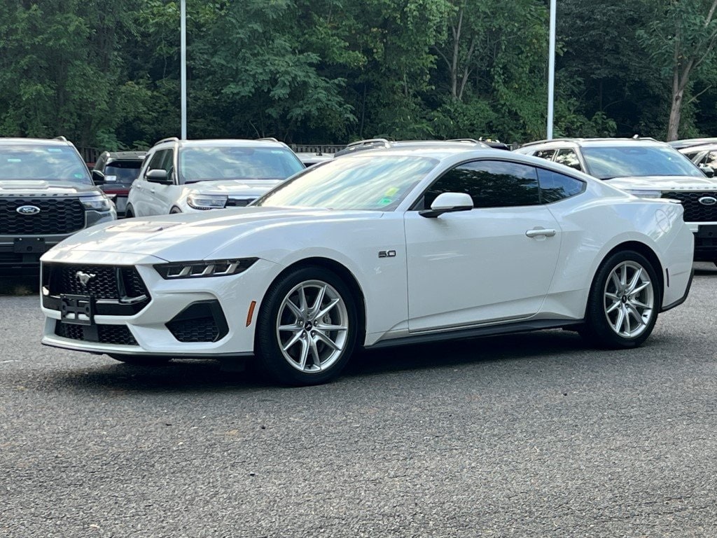 2024 Ford Mustang GT Premium photo 2