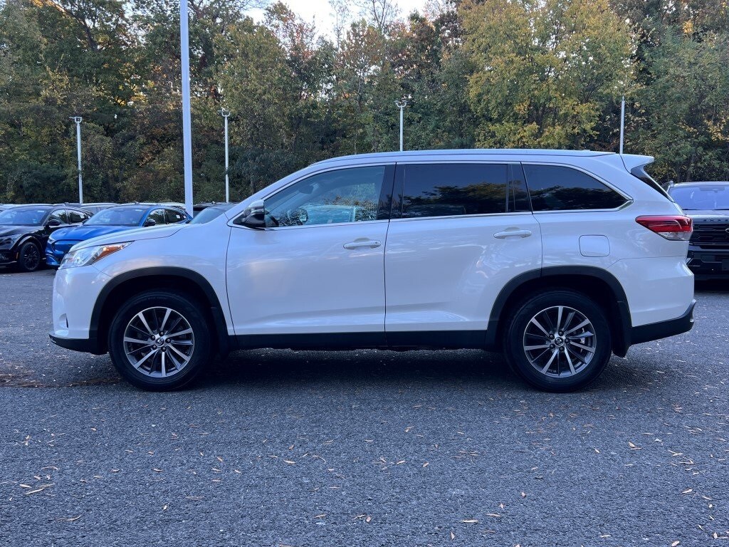 2019 Toyota Highlander XLE photo 3