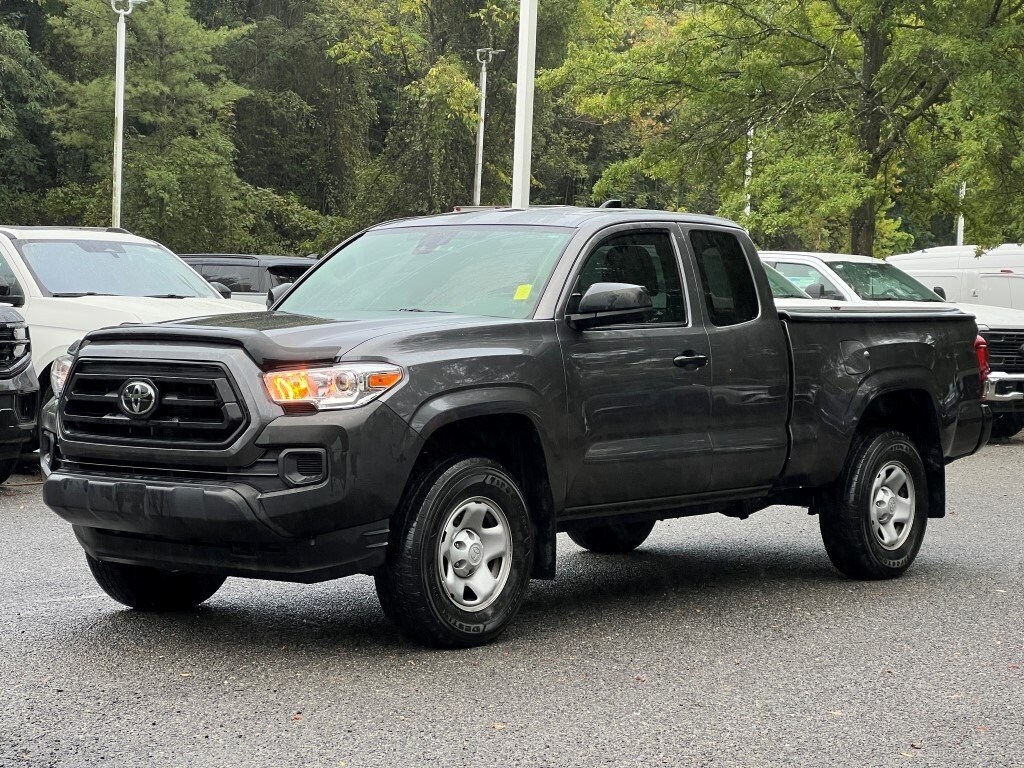 2022 Toyota Tacoma SR photo 2