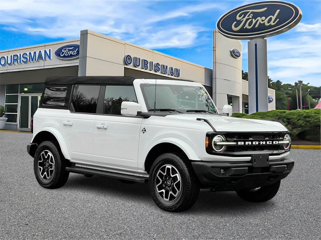 2024 Ford Bronco 4-Door Outer Banks's photo