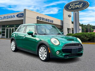 Pre-Owned 2020 MINI Cooper S Classic Hatchback in Alexandria, VA