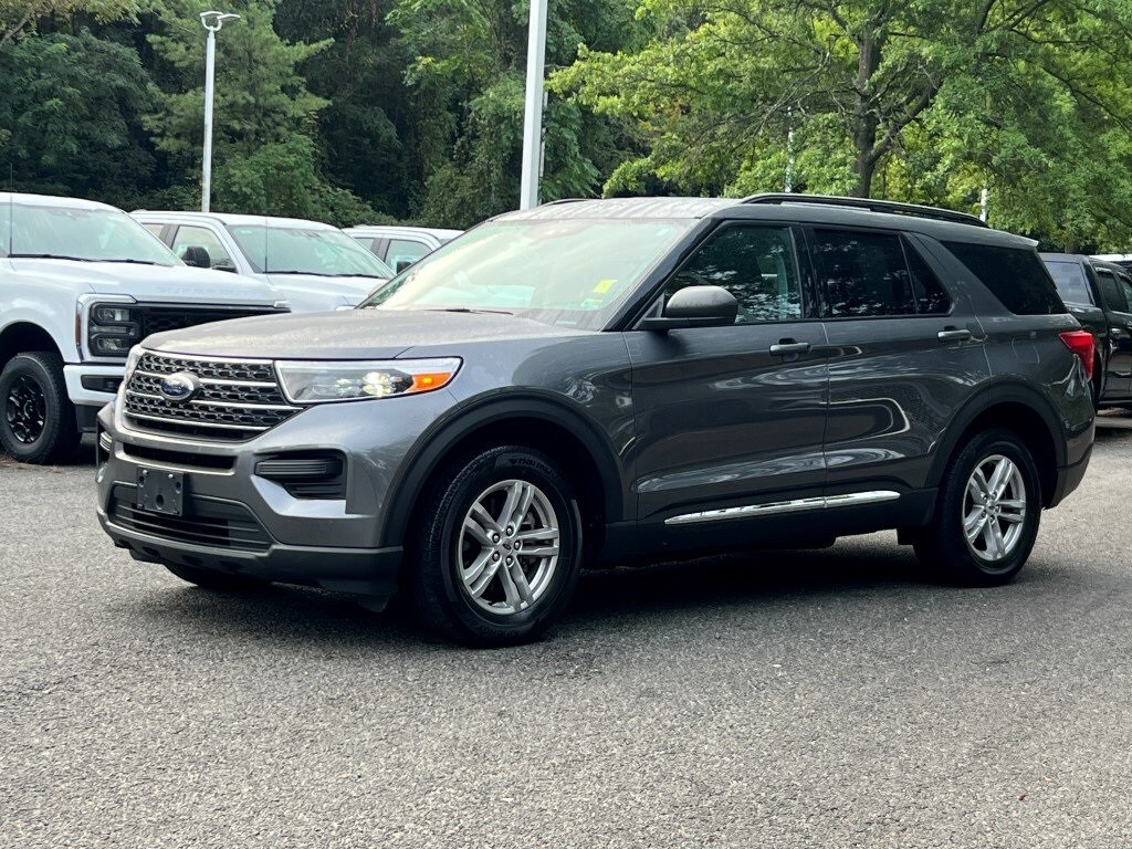 2021 Ford Explorer XLT photo 2