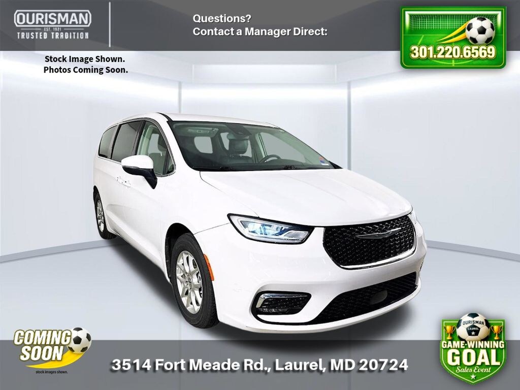 Used 2023 Chrysler Pacifica Touring L Van Passenger Van