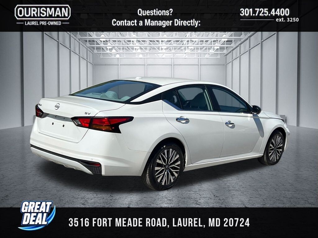 Used 2024 Nissan Altima 2.5 SV Sedan