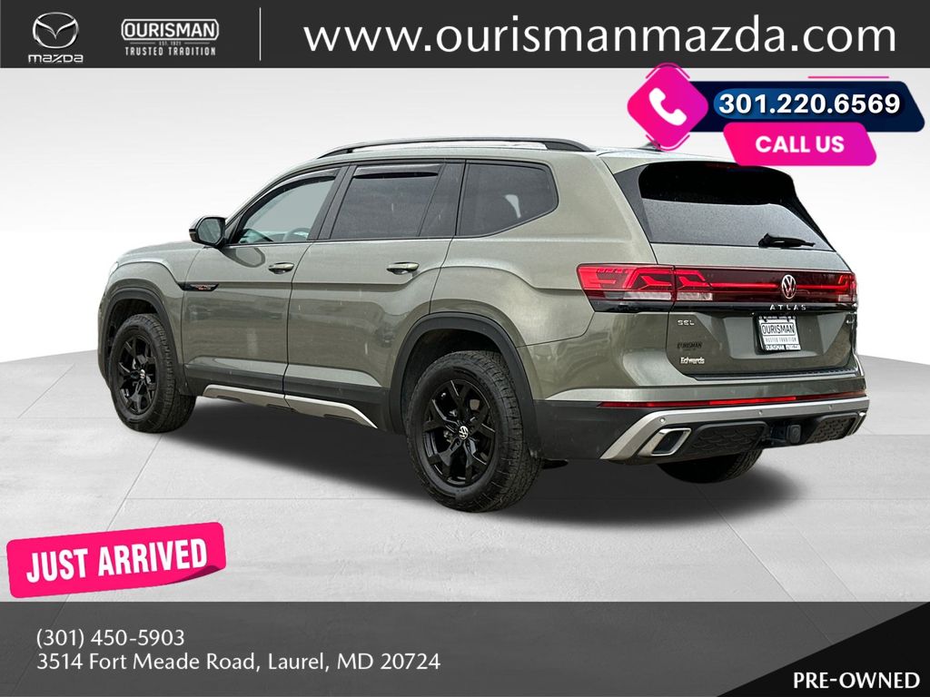 2024 Volkswagen Atlas Peak Edition SEL photo 3