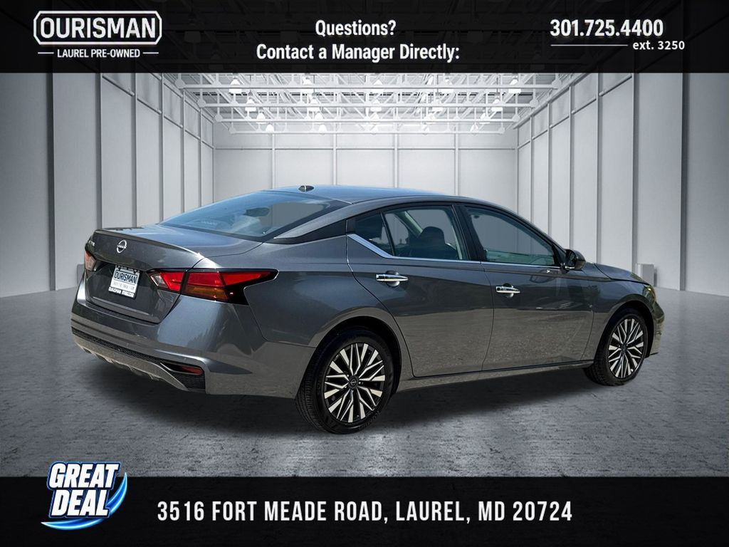 Used 2025 Nissan Altima SV Sedan