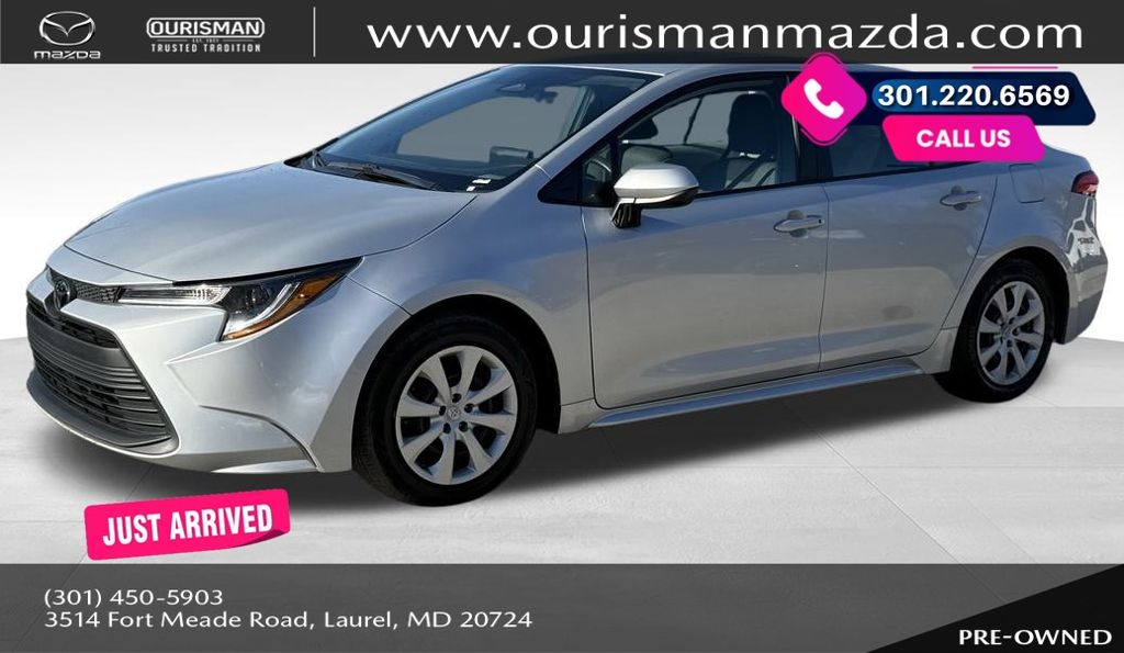 2023 Toyota Corolla LE photo 3