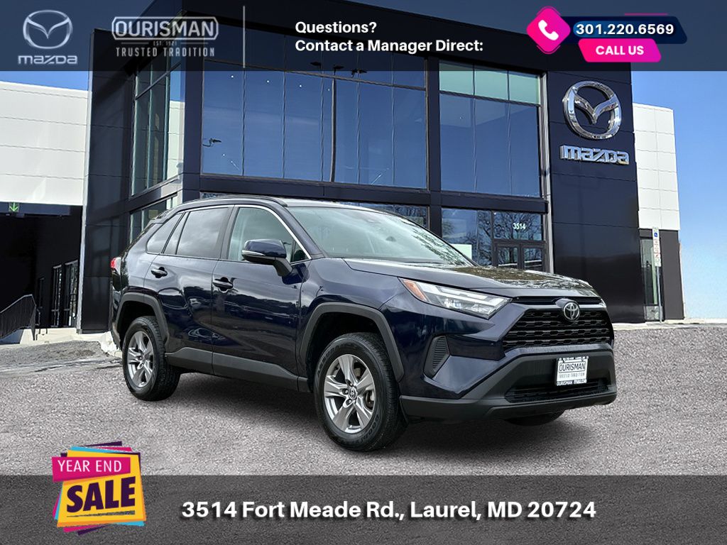 2022 Toyota RAV4 XLE's photo