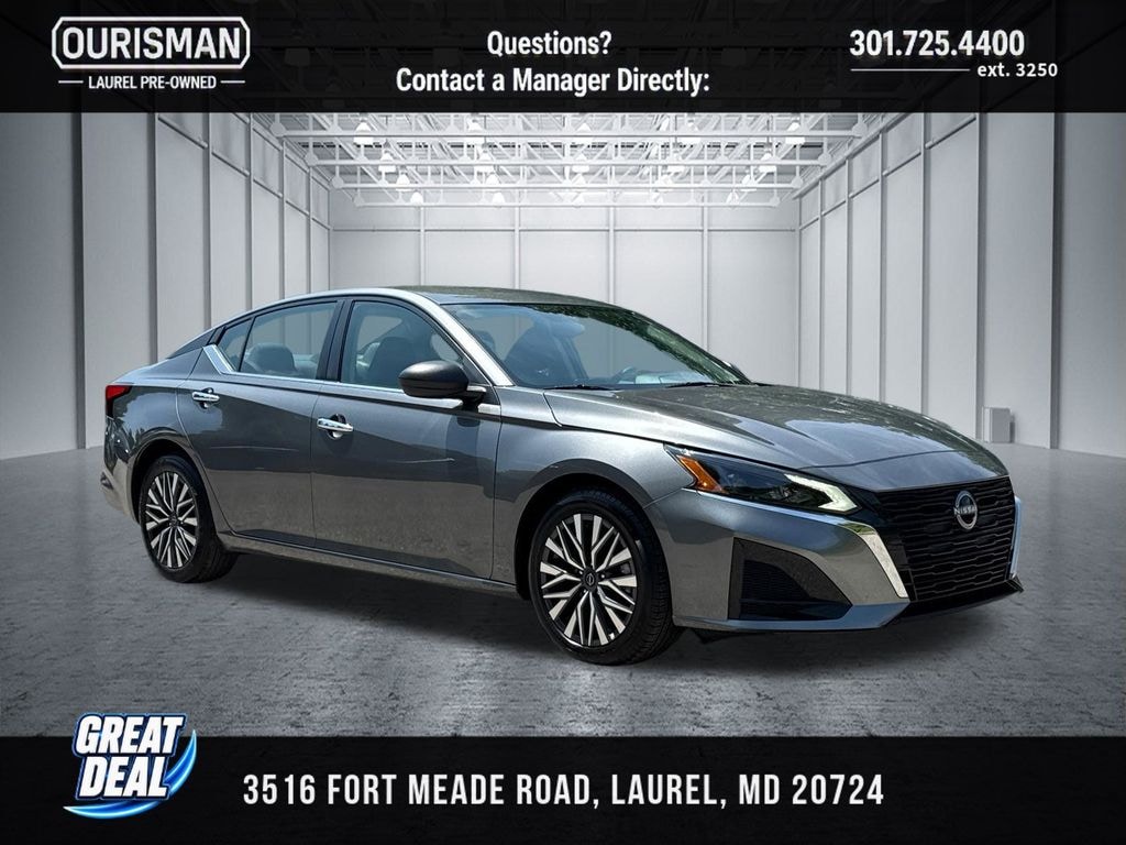 Used 2025 Nissan Altima SV Sedan