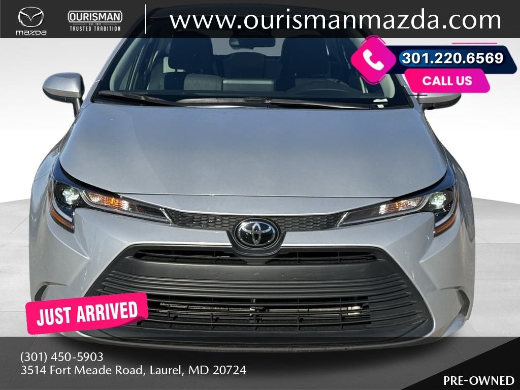 2023 Toyota Corolla LE photo 2